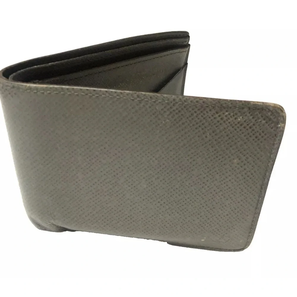 Louis Vuitton Taiga Leather Bifold Gray Men’s Wallet Made In France